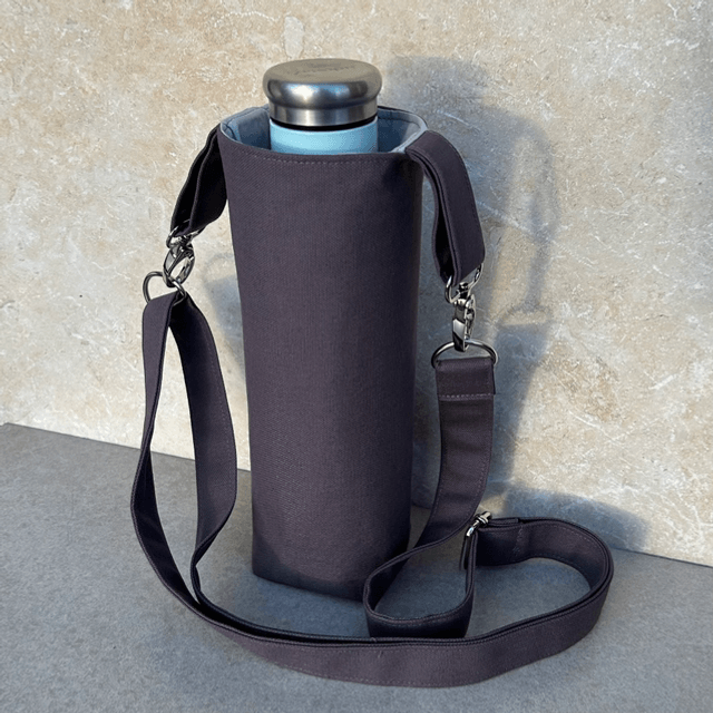 Reusable bottle bags - charcoal grey and contrasting lining 