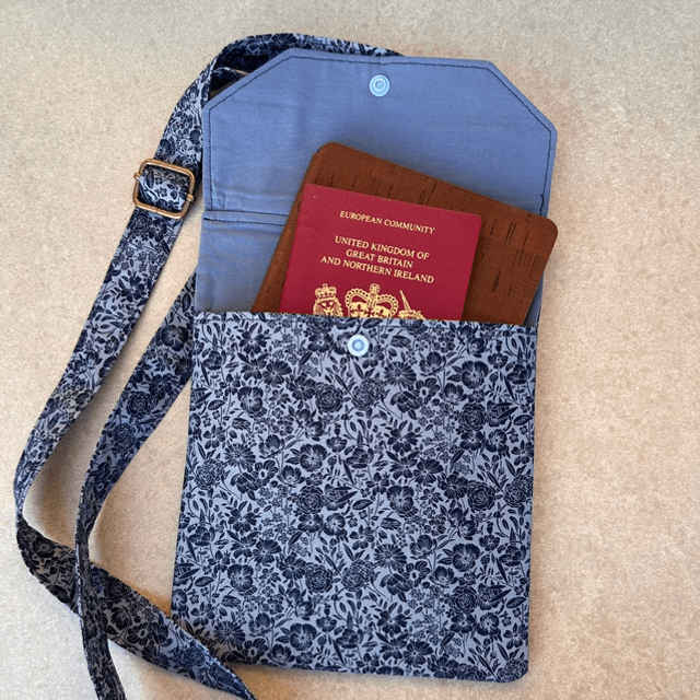 Bag - Fabric casual ladies bag - dark blue flowers